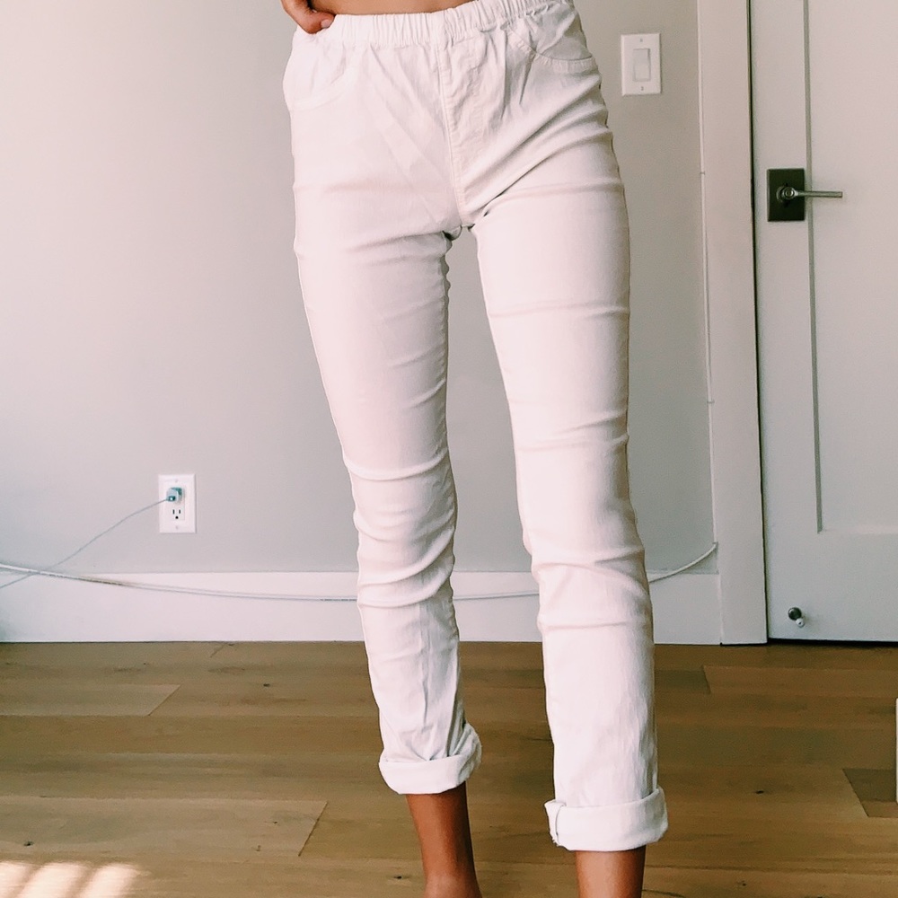 White pants🕊